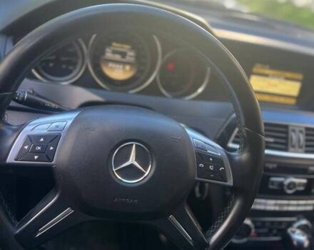 Черный Мерседес Ц-Класс, объемом двигателя 2.1 л и пробегом 357 тыс. км за 9999 $, фото 28 на Automoto.ua