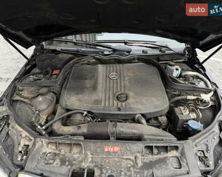 Черный Мерседес Ц-Класс, объемом двигателя 2.15 л и пробегом 261 тыс. км за 9199 $, фото 31 на Automoto.ua