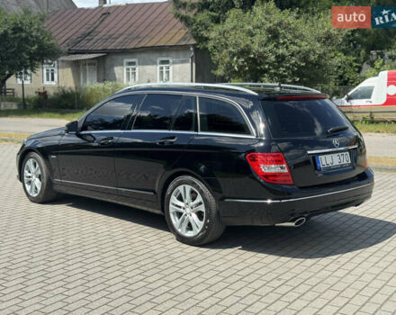 Чорний Мерседес Ц-Клас, об'ємом двигуна 2.2 л та пробігом 289 тис. км за 10950 $, фото 12 на Automoto.ua
