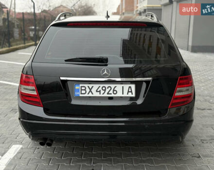 Черный Мерседес Ц-Класс, объемом двигателя 2.15 л и пробегом 261 тыс. км за 9199 $, фото 11 на Automoto.ua