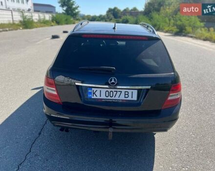 Черный Мерседес Ц-Класс, объемом двигателя 2.1 л и пробегом 357 тыс. км за 9999 $, фото 5 на Automoto.ua