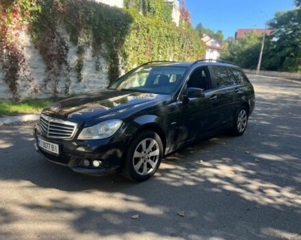 Черный Мерседес Ц-Класс, объемом двигателя 2.1 л и пробегом 450 тыс. км за 10500 $, фото 5 на Automoto.ua