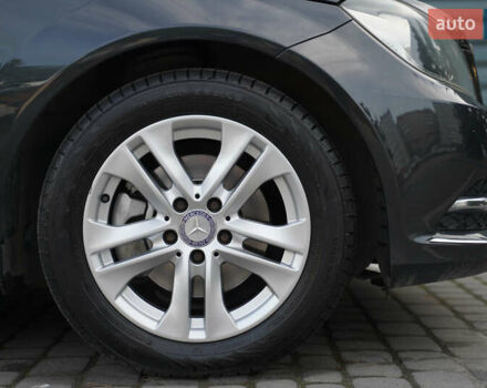 Черный Мерседес Ц-Класс, объемом двигателя 2.2 л и пробегом 357 тыс. км за 11250 $, фото 45 на Automoto.ua