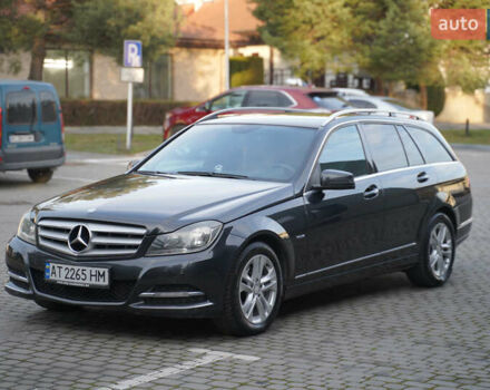 Черный Мерседес Ц-Класс, объемом двигателя 2.2 л и пробегом 357 тыс. км за 11250 $, фото 46 на Automoto.ua