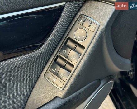 Чорний Мерседес Ц-Клас, об'ємом двигуна 2.2 л та пробігом 240 тис. км за 10000 $, фото 12 на Automoto.ua