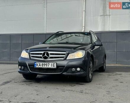 Чорний Мерседес Ц-Клас, об'ємом двигуна 2.14 л та пробігом 295 тис. км за 10700 $, фото 33 на Automoto.ua