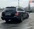 Чорний Мерседес Ц-Клас, об'ємом двигуна 2.14 л та пробігом 295 тис. км за 10700 $, фото 9 на Automoto.ua