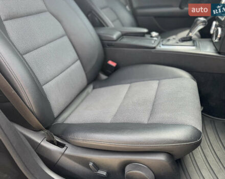 Чорний Мерседес Ц-Клас, об'ємом двигуна 2.2 л та пробігом 289 тис. км за 10950 $, фото 48 на Automoto.ua