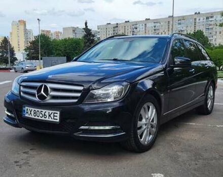 Чорний Мерседес Ц-Клас, об'ємом двигуна 2.14 л та пробігом 299 тис. км за 10700 $, фото 2 на Automoto.ua