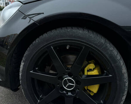 Черный Мерседес Ц-Класс, объемом двигателя 2.14 л и пробегом 295 тыс. км за 12500 $, фото 20 на Automoto.ua