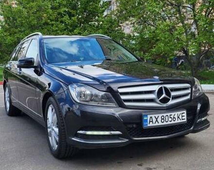 Чорний Мерседес Ц-Клас, об'ємом двигуна 2.14 л та пробігом 299 тис. км за 10700 $, фото 3 на Automoto.ua