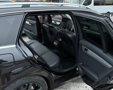 Черный Мерседес Ц-Класс, объемом двигателя 2.14 л и пробегом 295 тыс. км за 12500 $, фото 17 на Automoto.ua