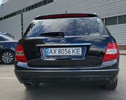 Чорний Мерседес Ц-Клас, об'ємом двигуна 2.14 л та пробігом 299 тис. км за 10700 $, фото 8 на Automoto.ua