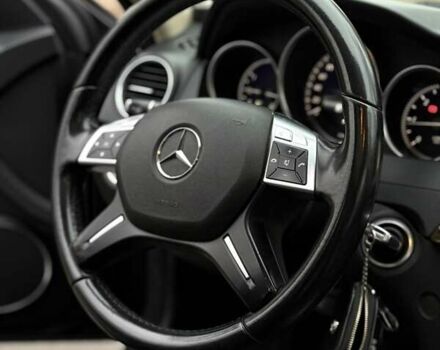 Черный Мерседес Ц-Класс, объемом двигателя 2.14 л и пробегом 277 тыс. км за 13999 $, фото 6 на Automoto.ua