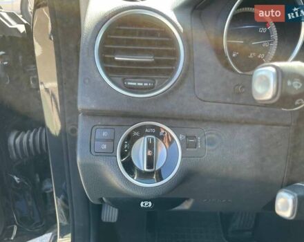 Чорний Мерседес Ц-Клас, об'ємом двигуна 2.14 л та пробігом 284 тис. км за 10990 $, фото 12 на Automoto.ua