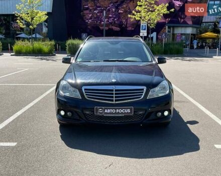 Чорний Мерседес Ц-Клас, об'ємом двигуна 2.14 л та пробігом 284 тис. км за 10990 $, фото 1 на Automoto.ua