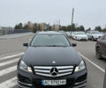 Черный Мерседес Ц-Класс, объемом двигателя 2.14 л и пробегом 295 тыс. км за 12500 $, фото 1 на Automoto.ua