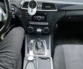 Чорний Мерседес Ц-Клас, об'ємом двигуна 2.1 л та пробігом 320 тис. км за 9500 $, фото 2 на Automoto.ua