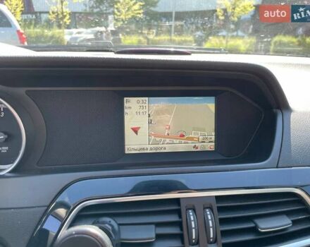 Чорний Мерседес Ц-Клас, об'ємом двигуна 2.14 л та пробігом 284 тис. км за 10990 $, фото 16 на Automoto.ua