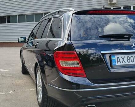 Чорний Мерседес Ц-Клас, об'ємом двигуна 2.14 л та пробігом 299 тис. км за 10700 $, фото 5 на Automoto.ua