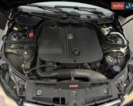 Черный Мерседес Ц-Класс, объемом двигателя 2.14 л и пробегом 277 тыс. км за 13999 $, фото 11 на Automoto.ua
