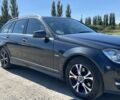 Черный Мерседес Ц-Класс, объемом двигателя 2.1 л и пробегом 317 тыс. км за 12500 $, фото 1 на Automoto.ua