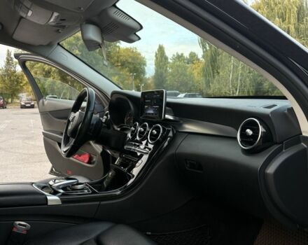 Чорний Мерседес Ц-Клас, об'ємом двигуна 2.1 л та пробігом 270 тис. км за 14900 $, фото 12 на Automoto.ua