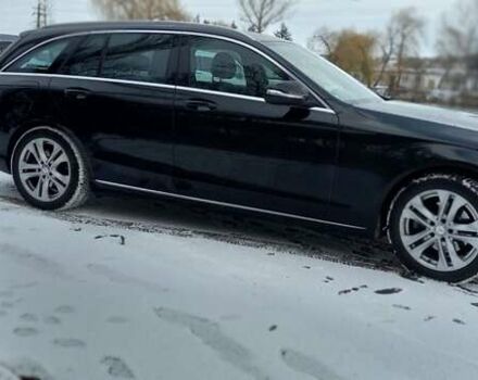 Черный Мерседес Ц-Класс, объемом двигателя 2.14 л и пробегом 319 тыс. км за 17800 $, фото 6 на Automoto.ua