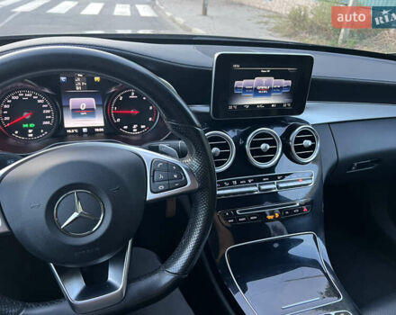 Чорний Мерседес Ц-Клас, об'ємом двигуна 2.2 л та пробігом 248 тис. км за 18000 $, фото 27 на Automoto.ua