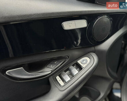 Черный Мерседес Ц-Класс, объемом двигателя 1.6 л и пробегом 337 тыс. км за 10900 $, фото 12 на Automoto.ua