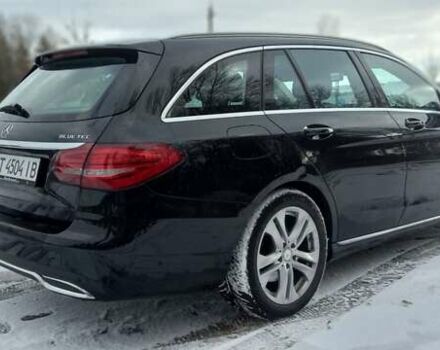 Черный Мерседес Ц-Класс, объемом двигателя 2.14 л и пробегом 319 тыс. км за 17800 $, фото 5 на Automoto.ua