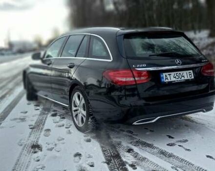Черный Мерседес Ц-Класс, объемом двигателя 2.14 л и пробегом 319 тыс. км за 17800 $, фото 1 на Automoto.ua