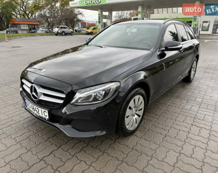 Мерседес Ц-Класс 2015 в Ужгороде на Automoto.ua Черный Мерседес Ц-Класс, объемом двигателя 1.6 л и пробегом 251 тыс. км за 14300 $, фото 2 на Automoto.ua