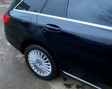 Черный Мерседес Ц-Класс, объемом двигателя 2.1 л и пробегом 156 тыс. км за 20000 $, фото 3 на Automoto.ua