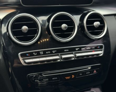 Черный Мерседес Ц-Класс, объемом двигателя 1.6 л и пробегом 337 тыс. км за 11500 $, фото 12 на Automoto.ua