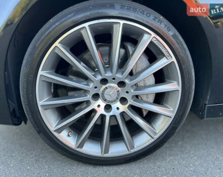 Чорний Мерседес Ц-Клас, об'ємом двигуна 2.2 л та пробігом 248 тис. км за 18000 $, фото 11 на Automoto.ua