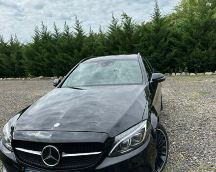 Чорний Мерседес Ц-Клас, об'ємом двигуна 2.14 л та пробігом 244 тис. км за 19999 $, фото 1 на Automoto.ua