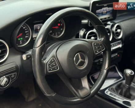 Чорний Мерседес Ц-Клас, об'ємом двигуна 1.6 л та пробігом 337 тис. км за 11500 $, фото 11 на Automoto.ua