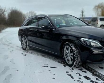 Черный Мерседес Ц-Класс, объемом двигателя 2.14 л и пробегом 319 тыс. км за 17800 $, фото 7 на Automoto.ua
