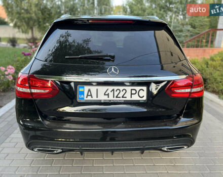 Чорний Мерседес Ц-Клас, об'ємом двигуна 2.2 л та пробігом 248 тис. км за 18000 $, фото 3 на Automoto.ua