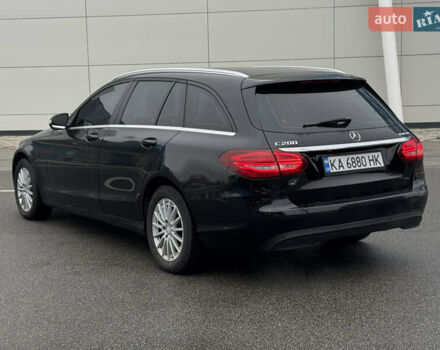 Черный Мерседес Ц-Класс, объемом двигателя 1.6 л и пробегом 337 тыс. км за 10500 $, фото 4 на Automoto.ua