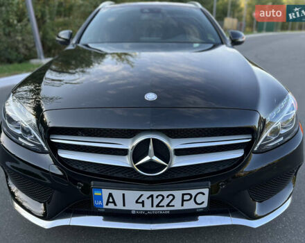 Чорний Мерседес Ц-Клас, об'ємом двигуна 2.2 л та пробігом 248 тис. км за 18000 $, фото 4 на Automoto.ua