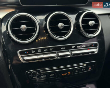 Чорний Мерседес Ц-Клас, об'ємом двигуна 1.6 л та пробігом 337 тис. км за 11500 $, фото 16 на Automoto.ua
