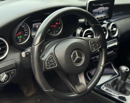 Черный Мерседес Ц-Класс, объемом двигателя 1.6 л и пробегом 337 тыс. км за 11500 $, фото 8 на Automoto.ua