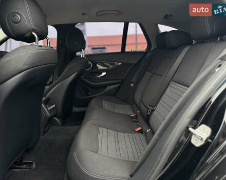 Черный Мерседес Ц-Класс, объемом двигателя 1.6 л и пробегом 337 тыс. км за 10500 $, фото 10 на Automoto.ua