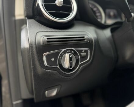 Черный Мерседес Ц-Класс, объемом двигателя 1.6 л и пробегом 337 тыс. км за 11500 $, фото 9 на Automoto.ua