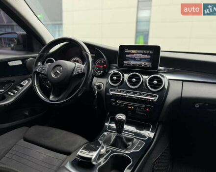 Черный Мерседес Ц-Класс, объемом двигателя 1.6 л и пробегом 337 тыс. км за 10500 $, фото 20 на Automoto.ua