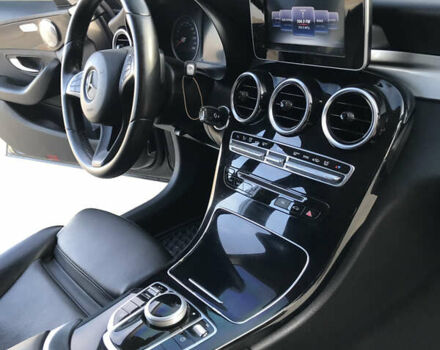 Черный Мерседес Ц-Класс, объемом двигателя 2.1 л и пробегом 207 тыс. км за 16800 $, фото 8 на Automoto.ua