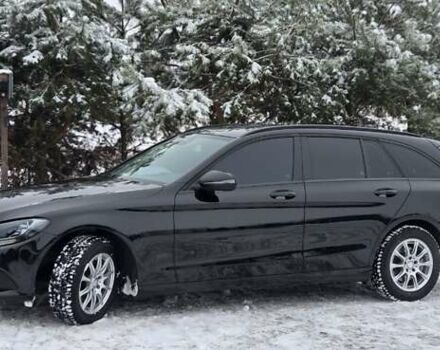 Черный Мерседес Ц-Класс, объемом двигателя 2.14 л и пробегом 260 тыс. км за 15900 $, фото 5 на Automoto.ua