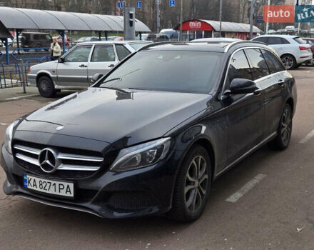 Черный Мерседес Ц-Класс, объемом двигателя 2.2 л и пробегом 93 тыс. км за 21000 $, фото 1 на Automoto.ua